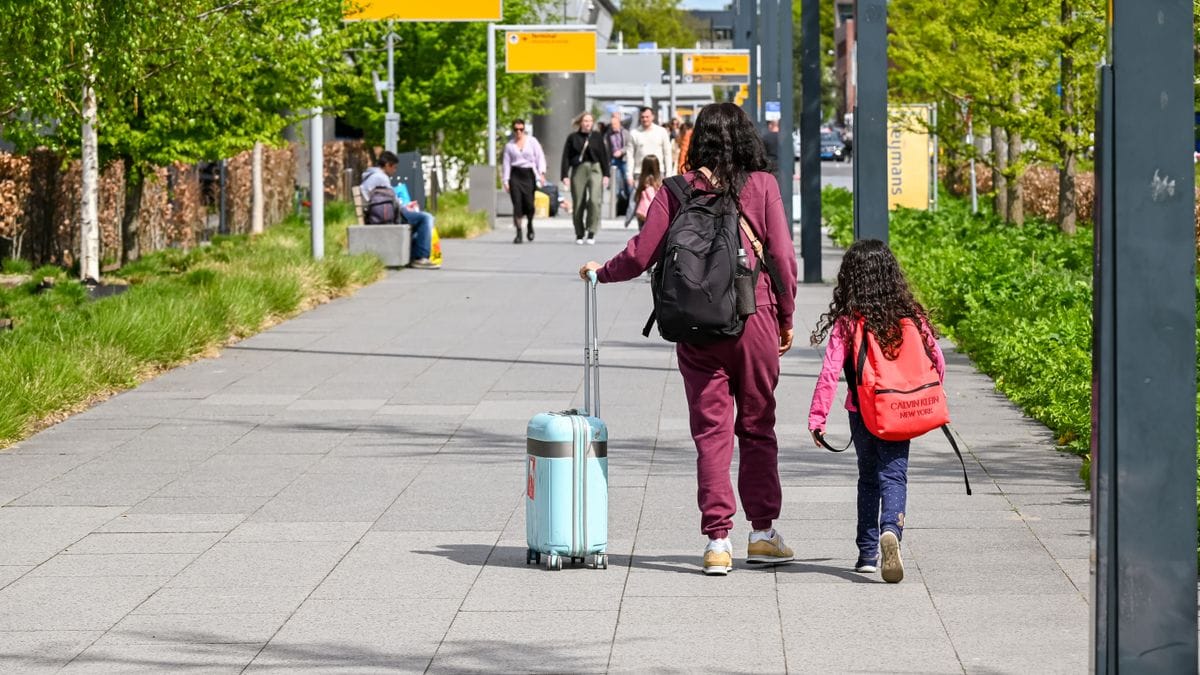 eta uk geldigheid kinderen gezin op luchthaven